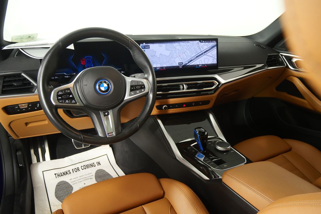 Thumbnail: 2022 BMW i4 - 20