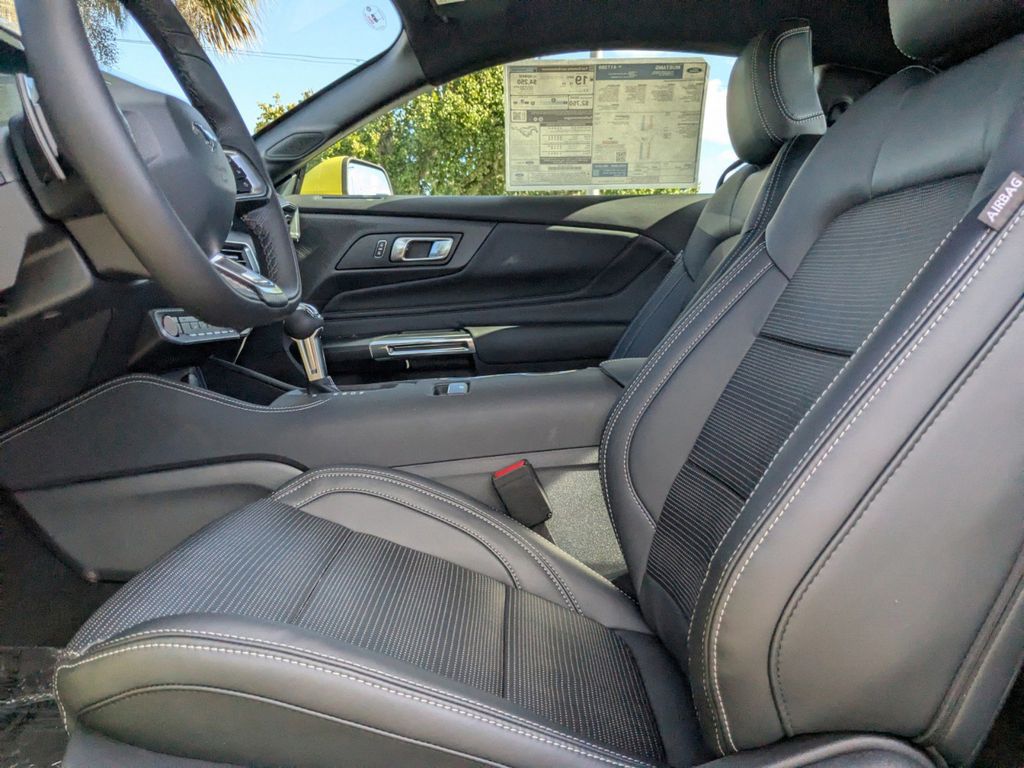 2025 Ford Mustang GT Premium Fastback