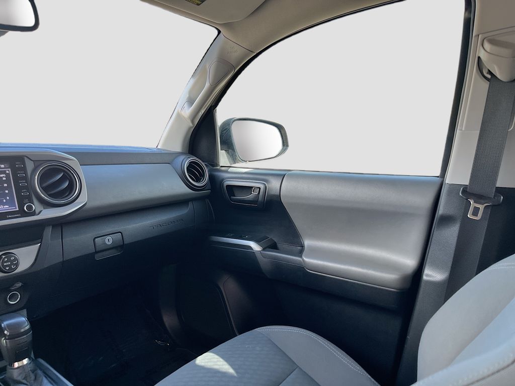 Used 2020 Brown Toyota SR5 image 22