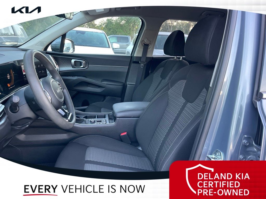 2024 Kia Sorento LX - Photo 21