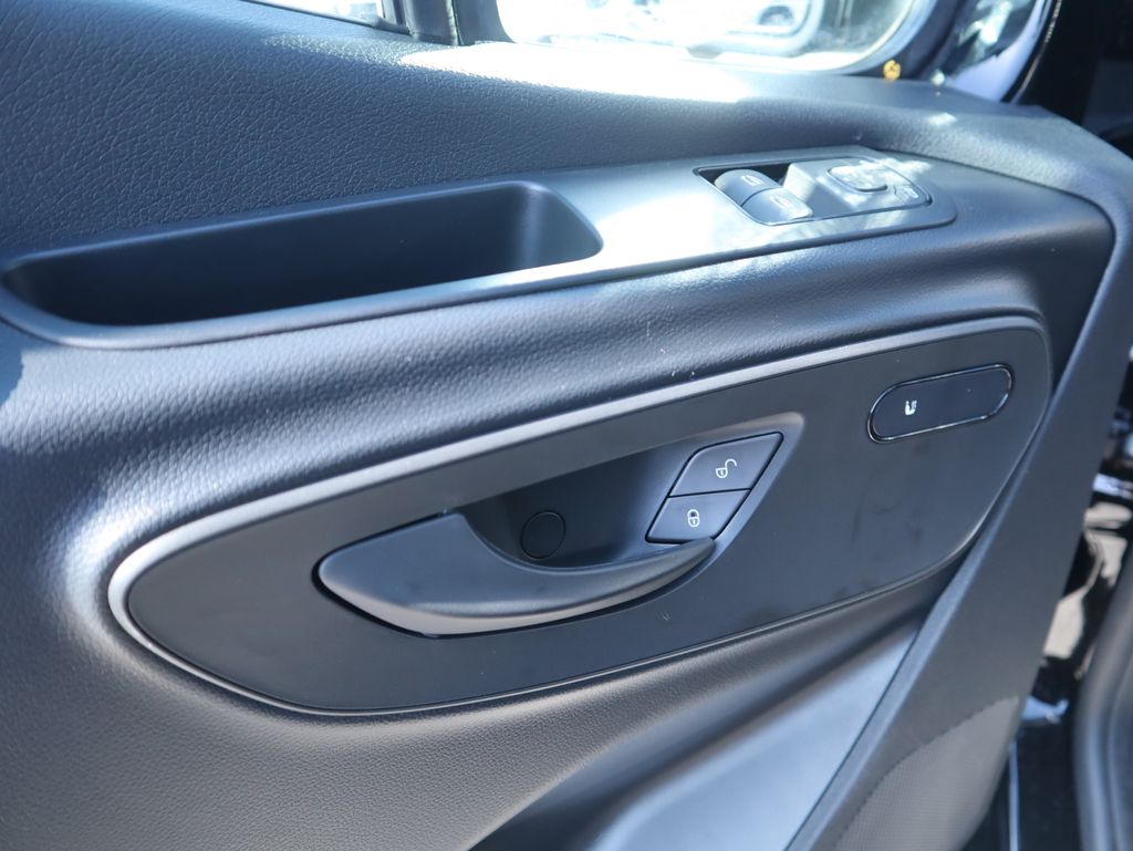 Thumbnail: 2026 Mercedes-Benz Sprinter - 21