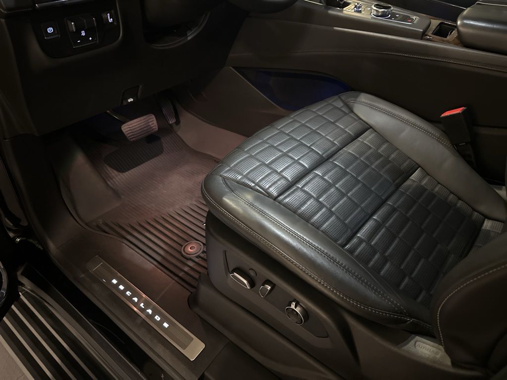 Used Car 2021 Cadillac Escalade Esv  Premium Luxury Platinum For Sale Under $50,000 In Austin, Texas