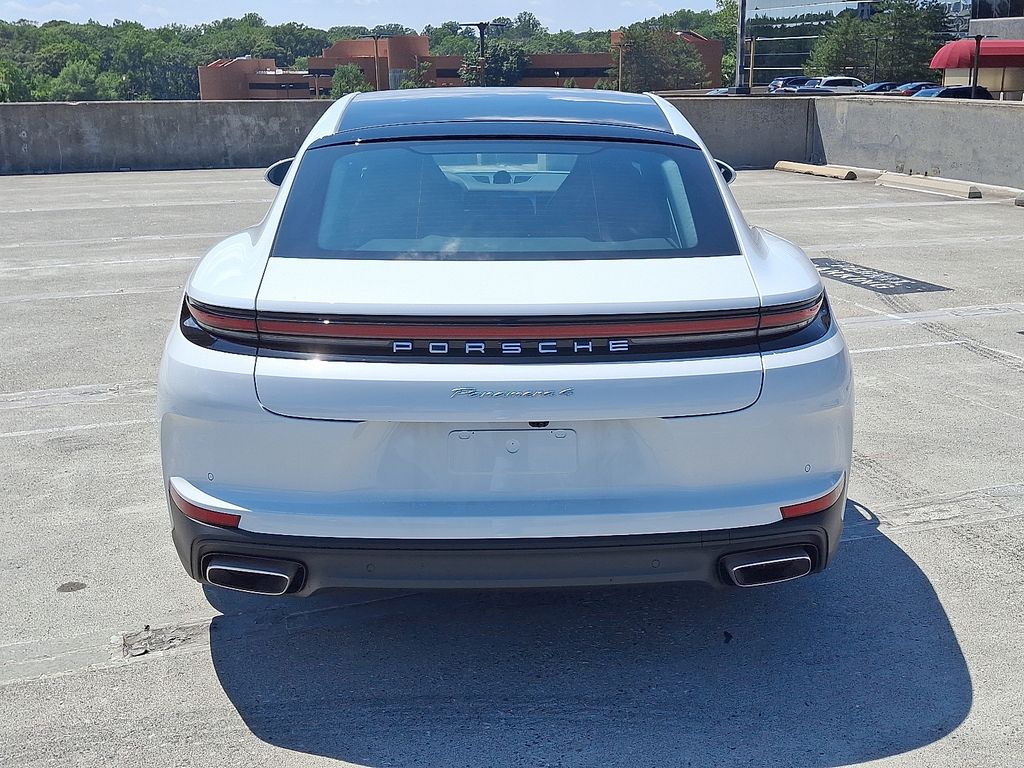 Thumbnail: 2025 Porsche Panamera - 9