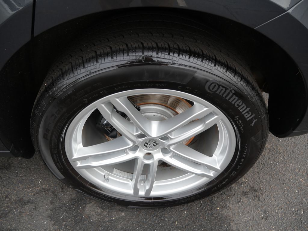 Thumbnail: 2023 Porsche Macan - 14