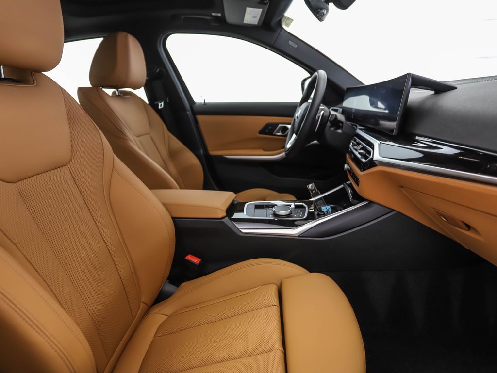 Thumbnail: 2024 BMW 3 Series - 30