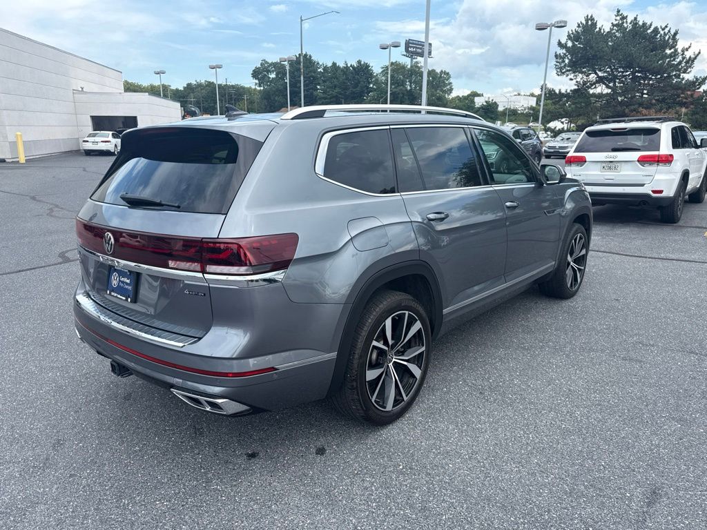 2025 Volkswagen Atlas 2.0T SEL Premium R-Line Gray at Subaru and VW of Moon Township