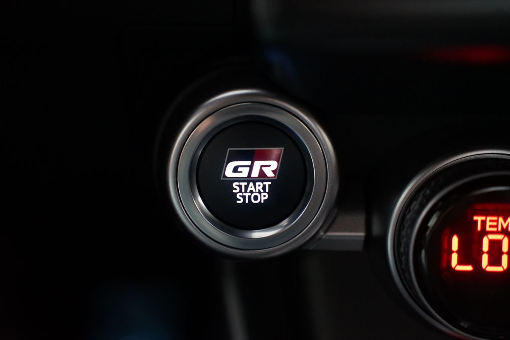 2025 Toyota GR86 Premium 21