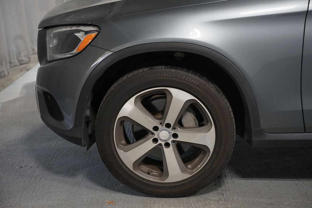 Thumbnail: 2016 Mercedes-Benz GLC - 5