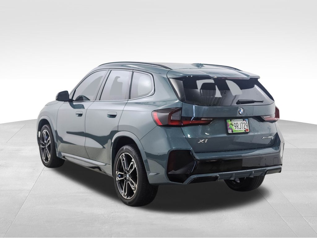 Thumbnail: 2023 BMW X1 - 3