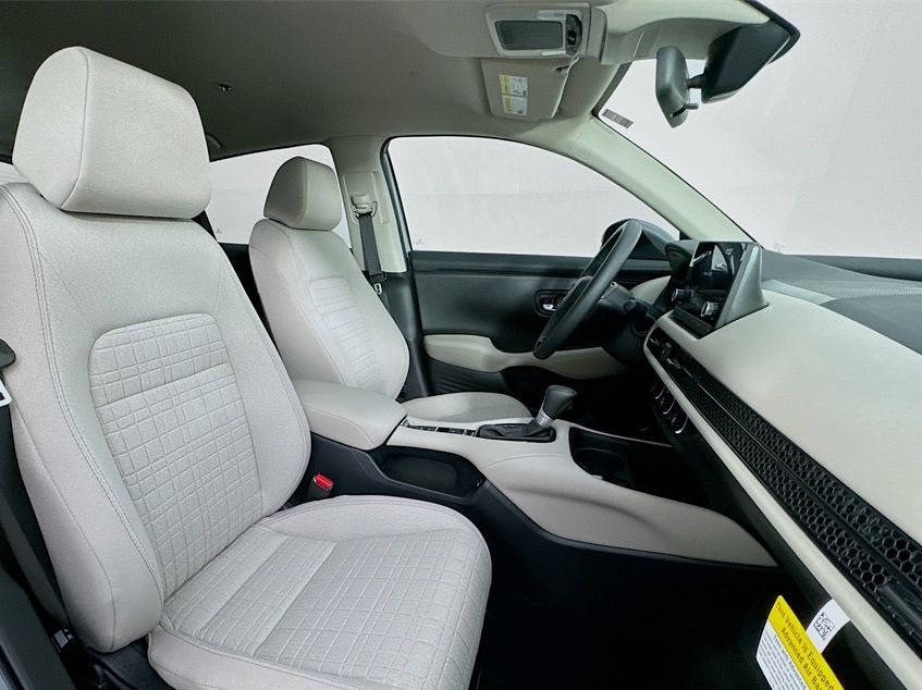 2025 Honda HR-V LX photo