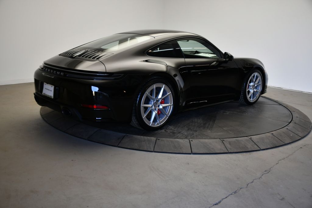 Thumbnail: 2026 Porsche 911 - 8