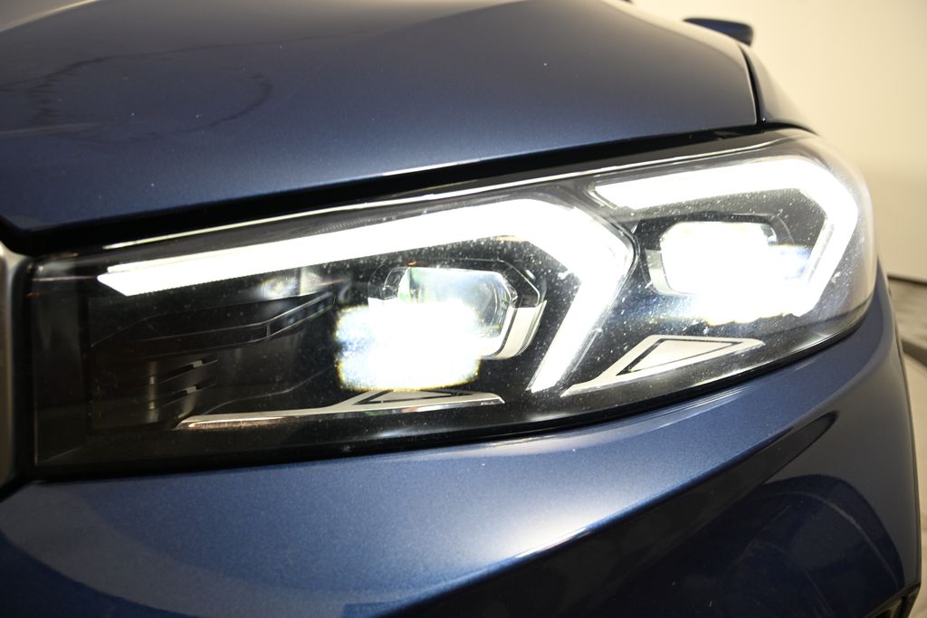 Thumbnail: 2024 BMW 3 Series - 9