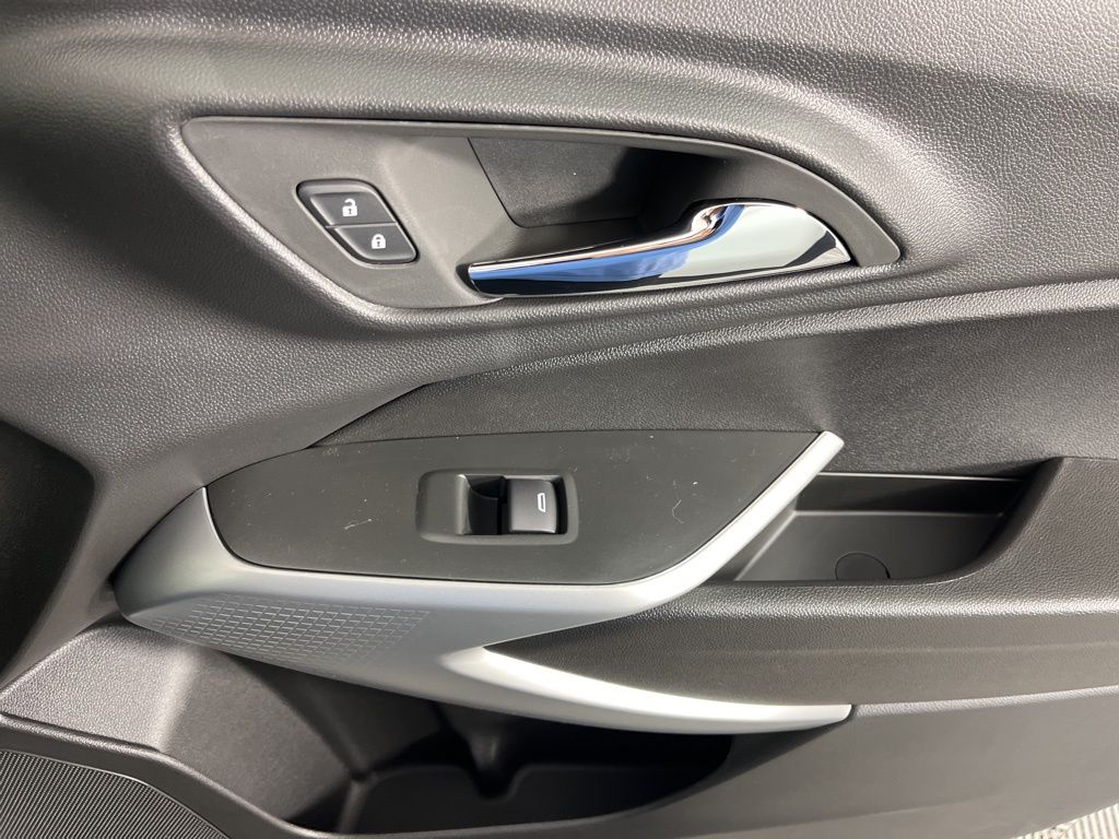 Thumbnail: 2026 Chevrolet Trax - 18