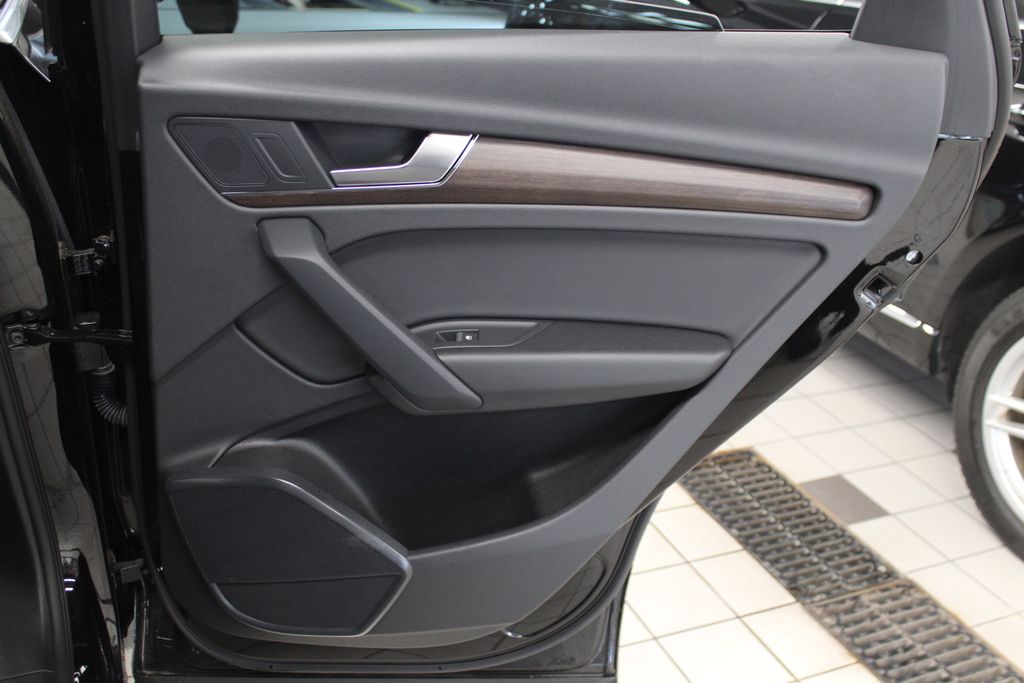 Thumbnail: 2023 Audi Q5 - 28