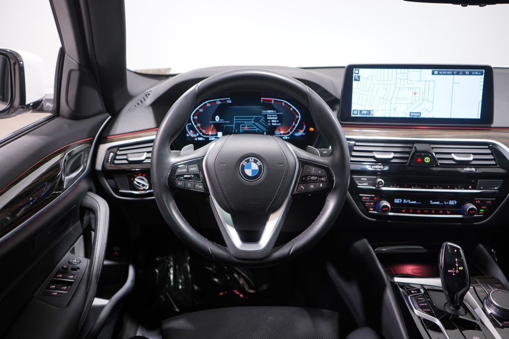 Thumbnail: 2022 BMW 5 Series - 11