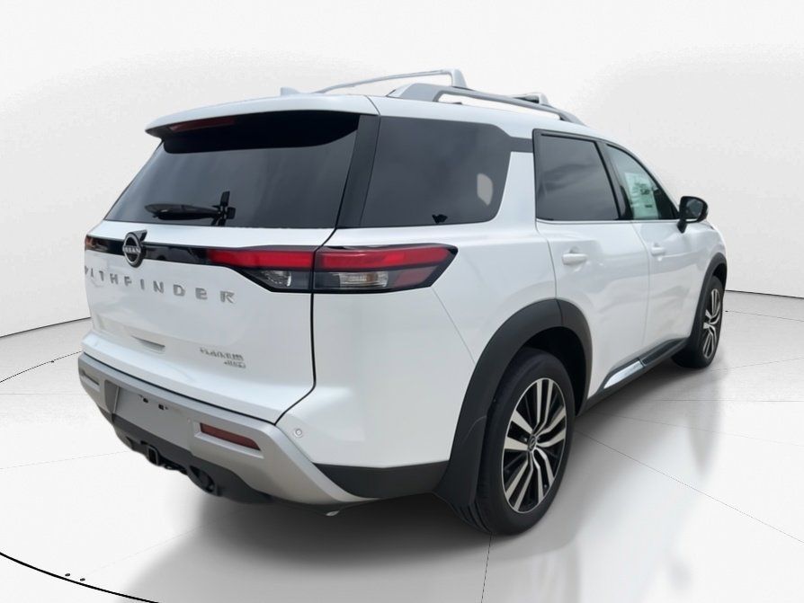 2025 Everest White Pearl Tricoat Nissan Pathfinder Platinum 4X4 SUV