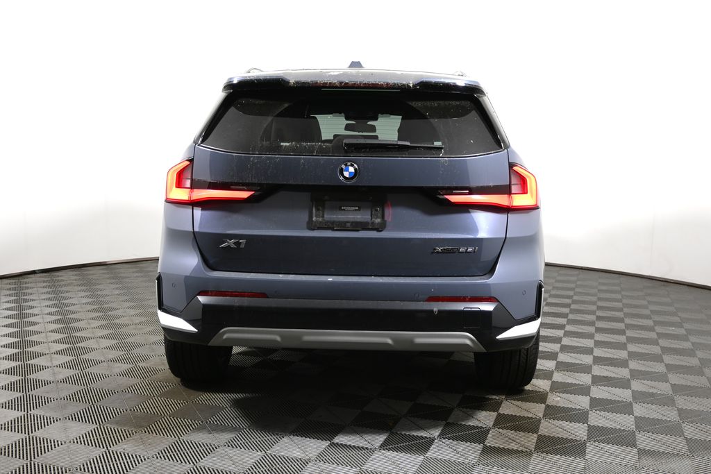 Thumbnail: 2023 BMW X1 - 10