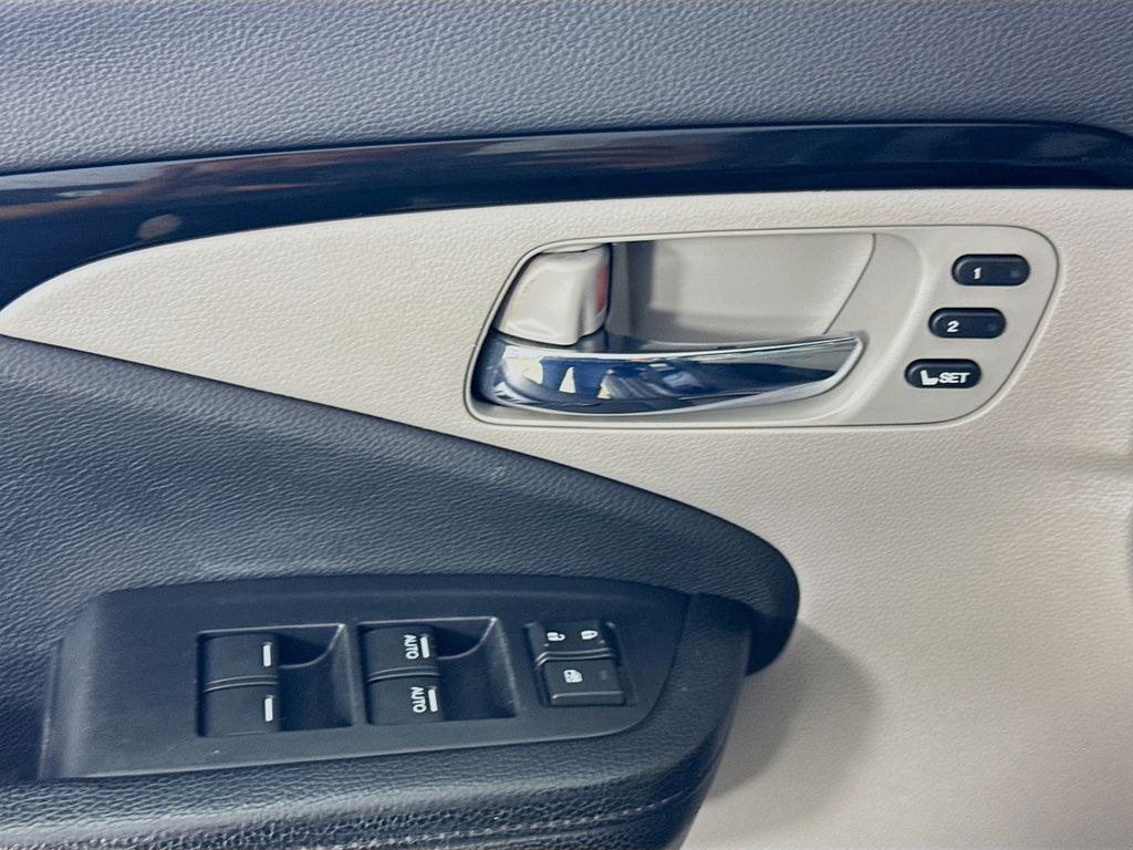 Used Car 2016 Honda Pilot  Elite For Sale Under $20,000 In Austin, Texas