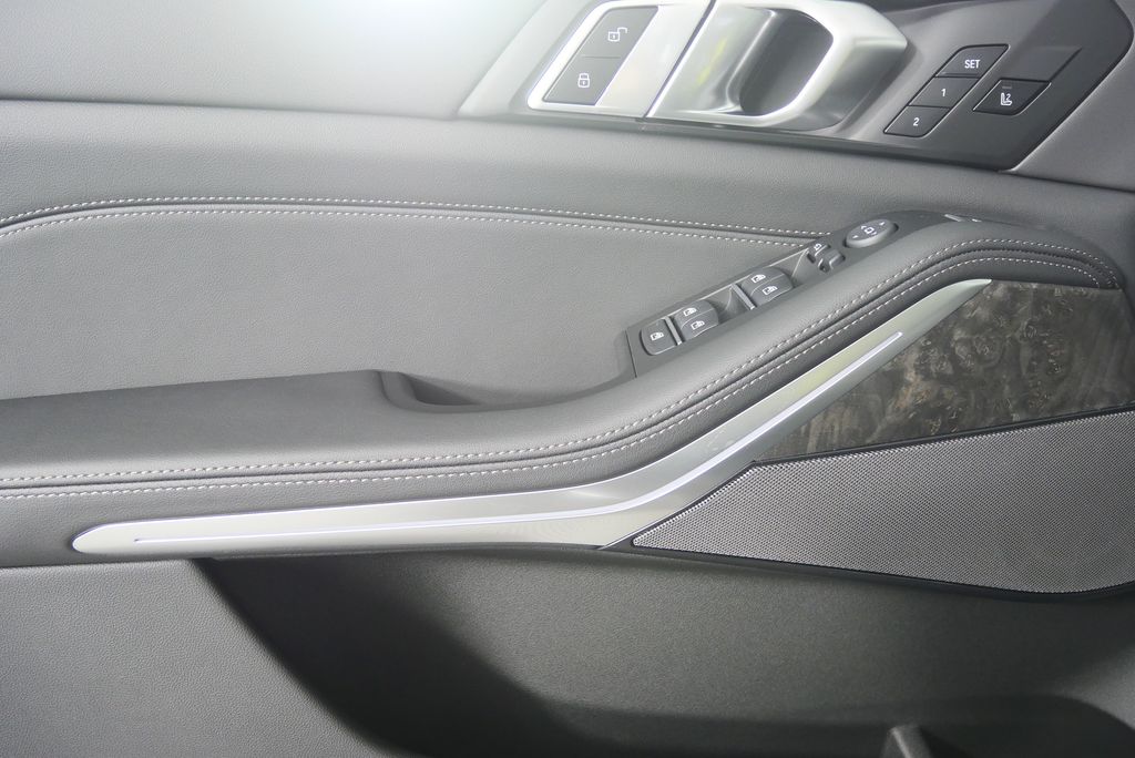 Thumbnail: 2026 BMW X5 - 8