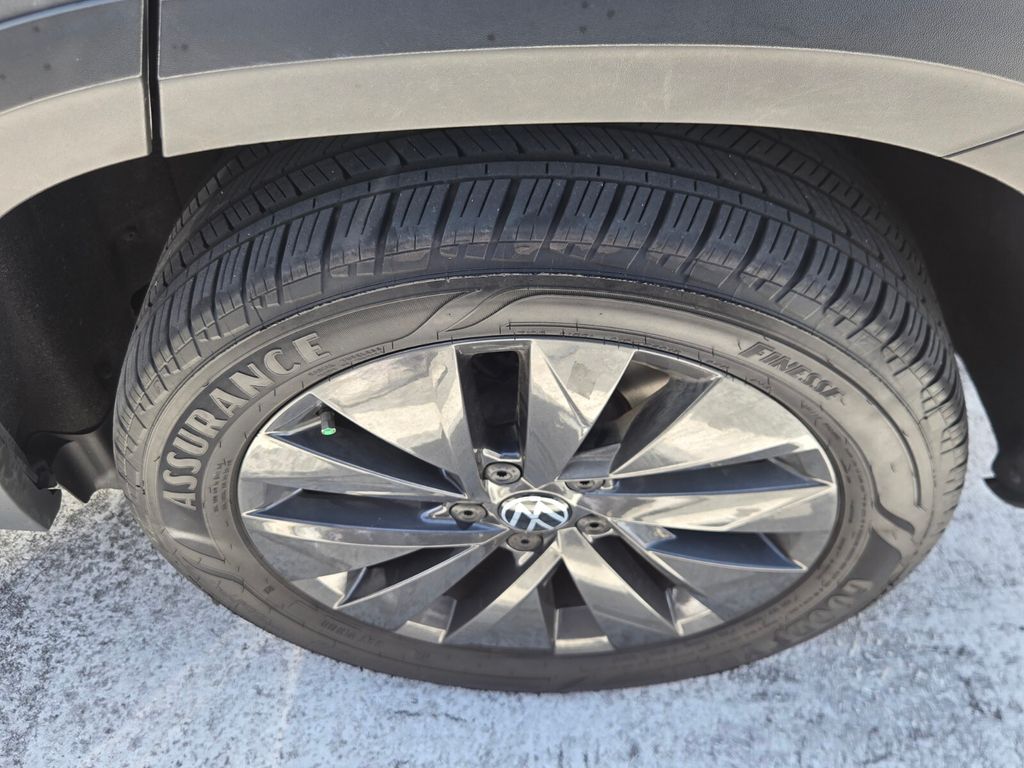 2024 Volkswagen Taos - $18,960