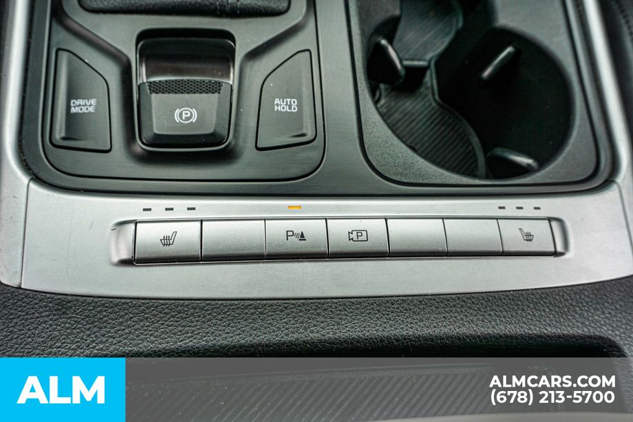Used 2025 White Kia LXS image 50
