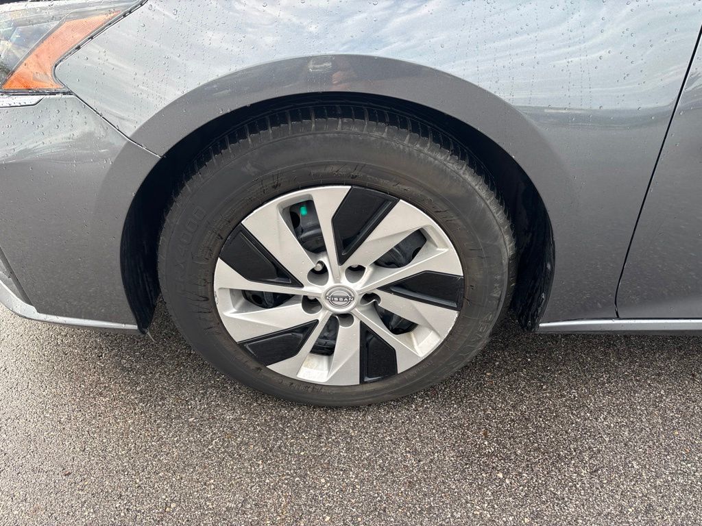 Used 2024 Nissan Altima Sedan