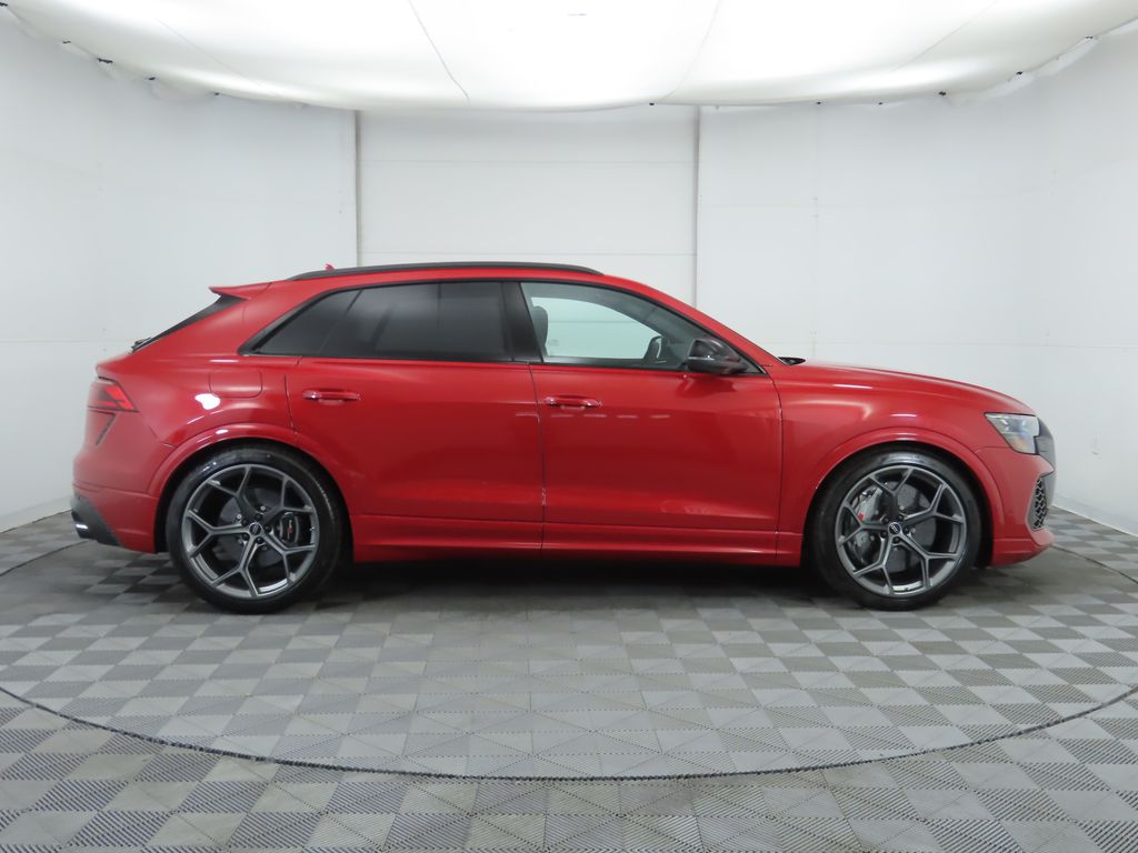 Thumbnail: 2025 Audi RS Q8 - 4