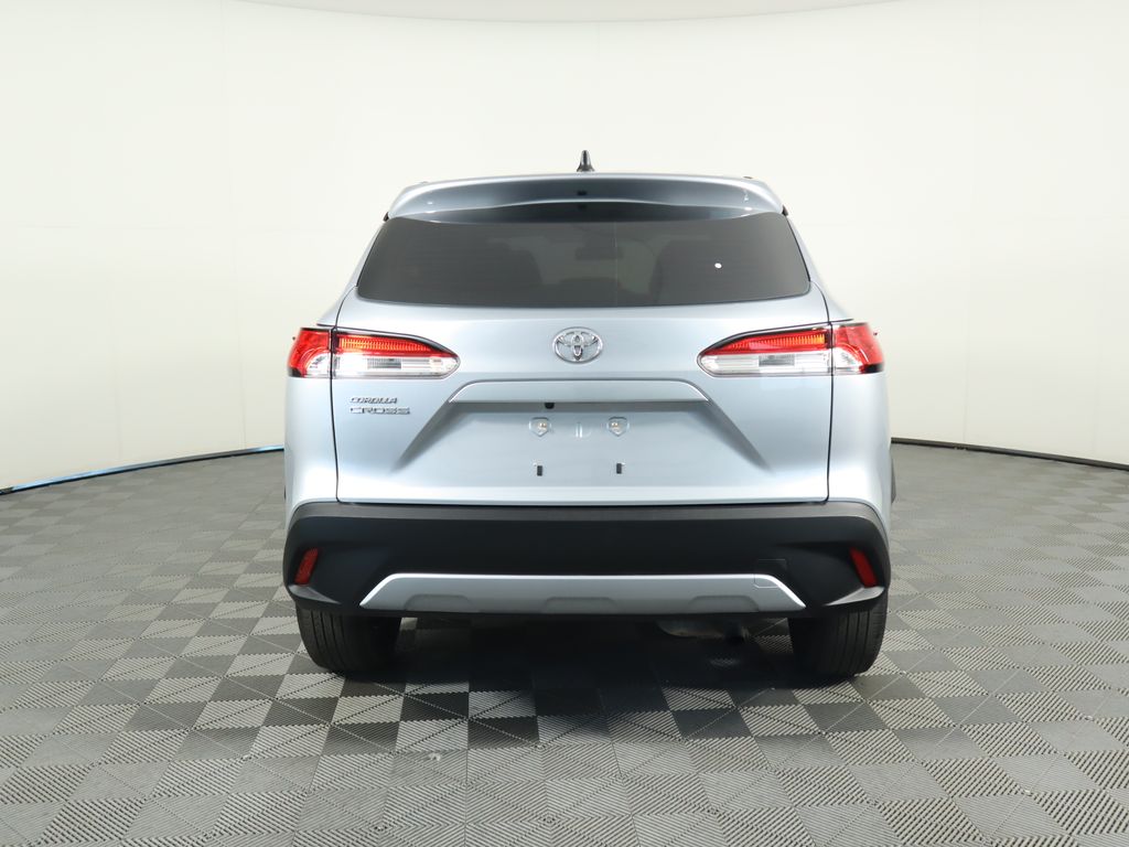 2022 Toyota Corolla Cross L 6