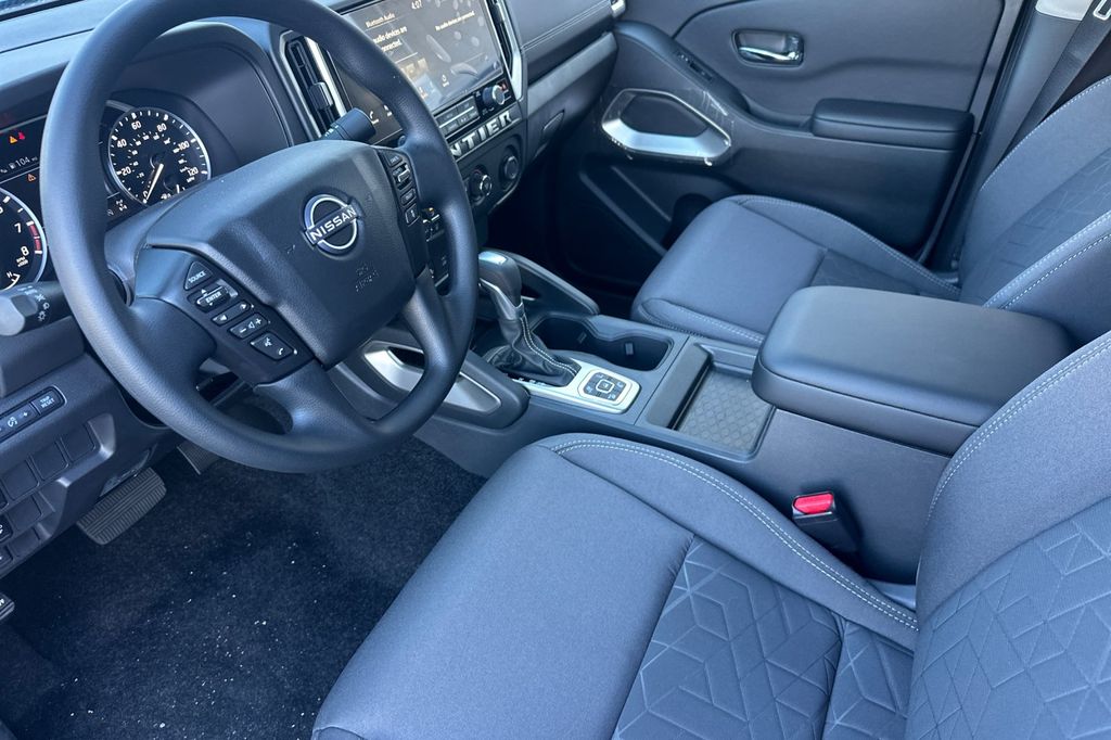 2026 Nissan Frontier SV - Photo 8