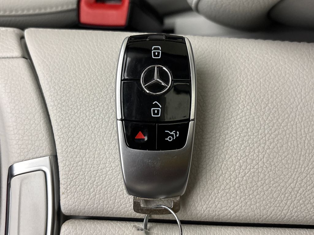 Certified Used 2021  Mercedes-Benz E 350 image 32