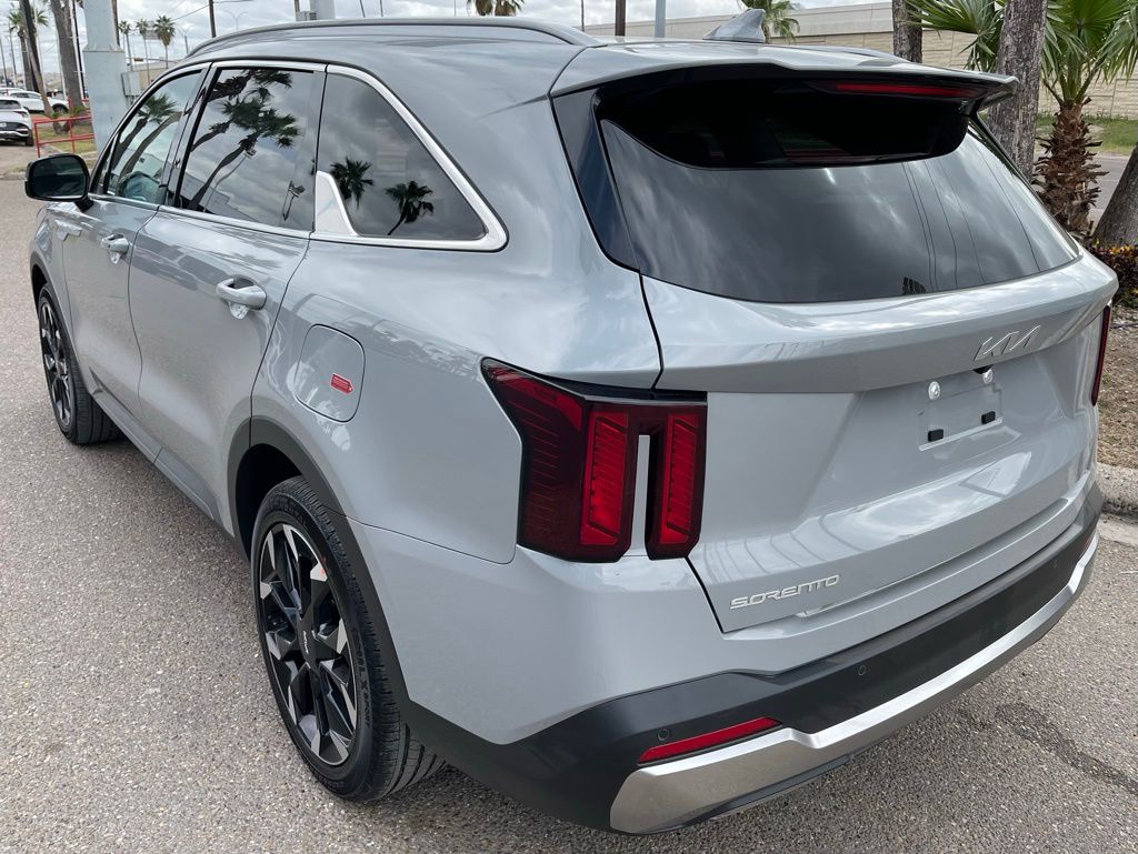 New 2026 Gray Kia EX image 5