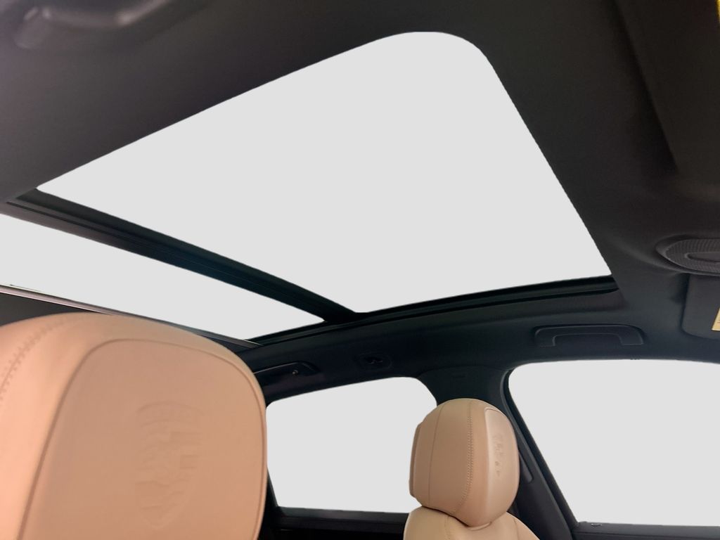 Thumbnail: 2026 Porsche Cayenne - 20