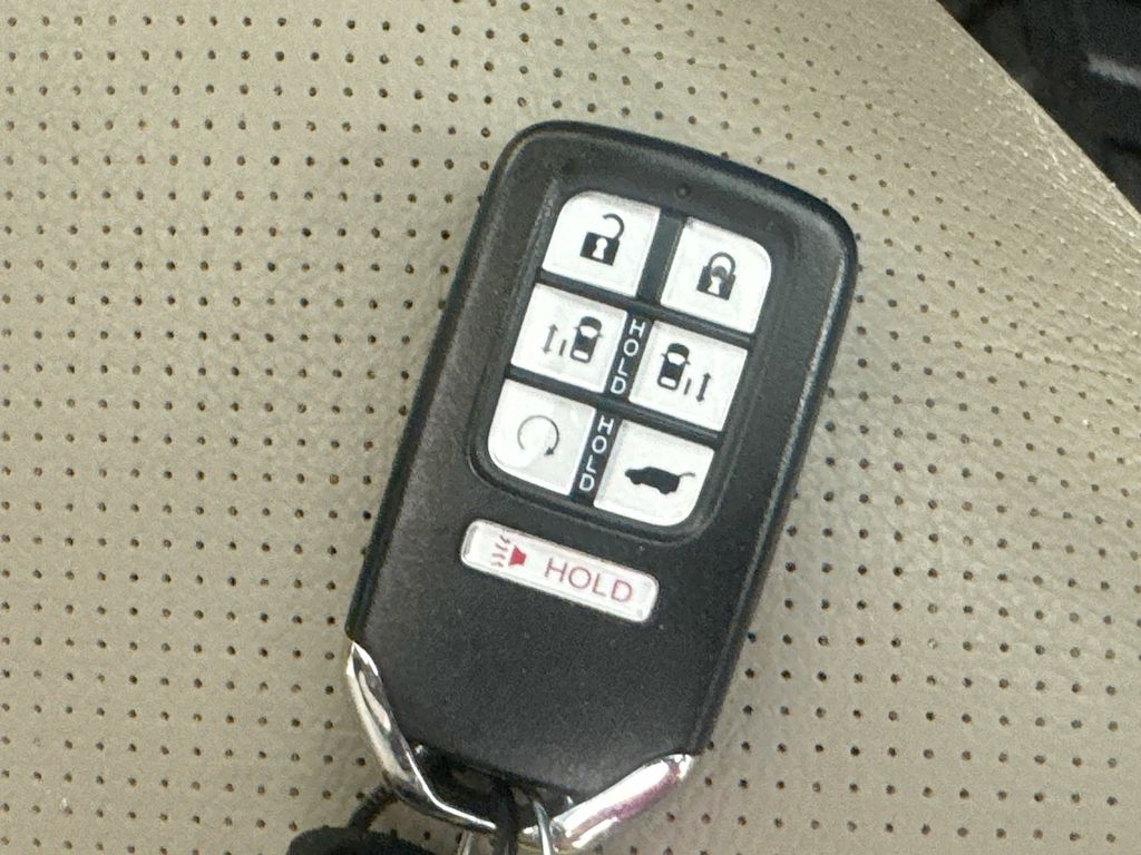 Used Car 2019 Honda Odyssey  Elite For Sale Under $30,000 In Austin, Texas