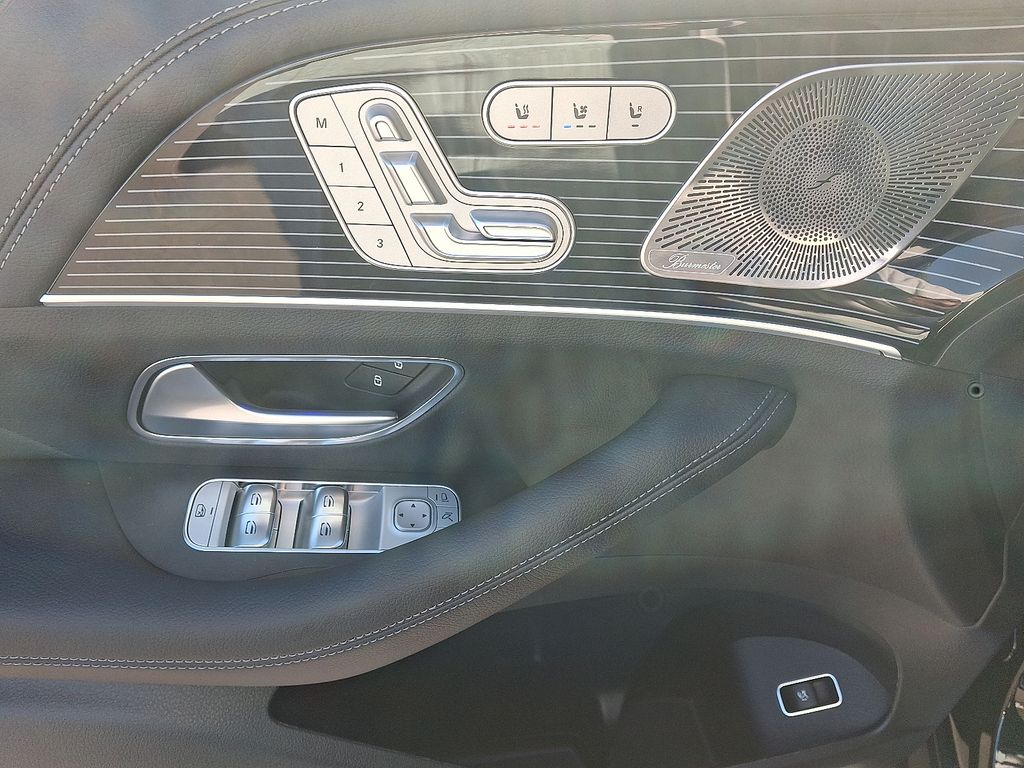 Thumbnail: 2026 Mercedes-Benz GLE - 9