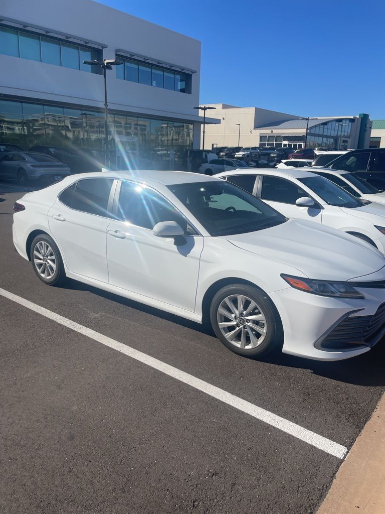Thumbnail: 2024 Toyota Camry - 11