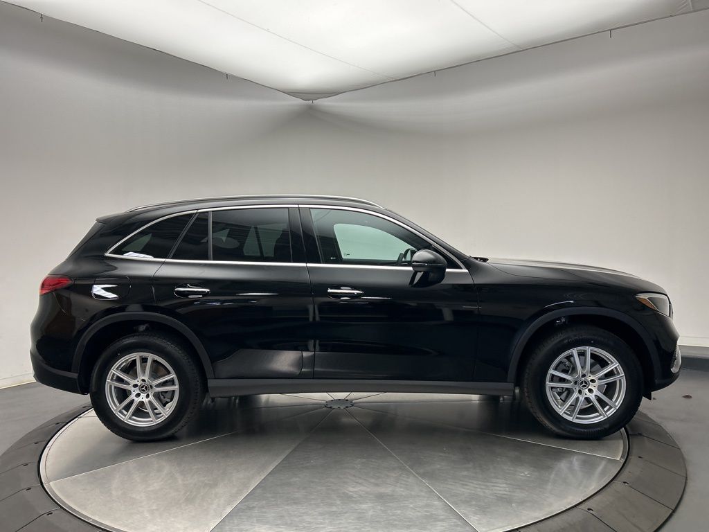 Thumbnail: 2026 Mercedes-Benz GLC - 8