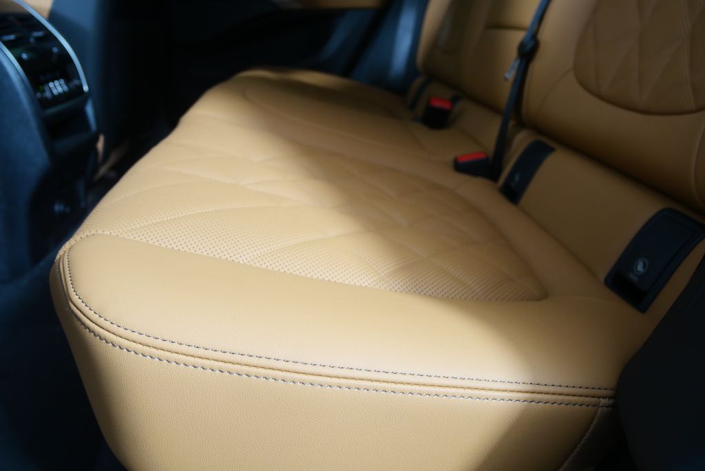 Thumbnail: 2026 BMW X6 - 14