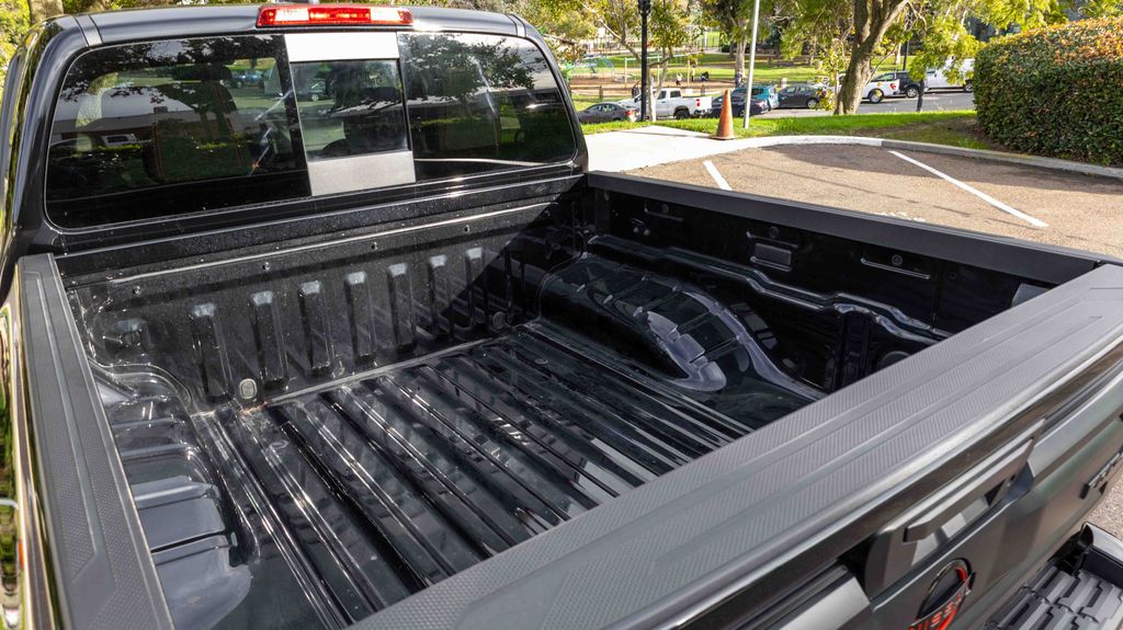 Used 2025 Nissan Frontier PRO-4X 4D Crew Cab