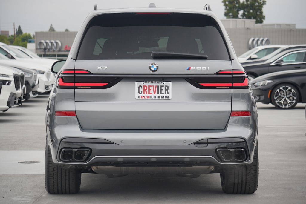 2025 BMW X7 M60i 6