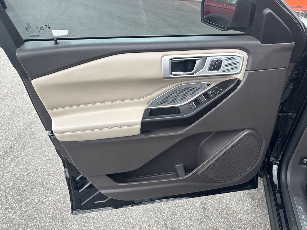 Used Car 2020 Ford Explorer  Platinum For Sale Under $25,000 In Austin, Texas