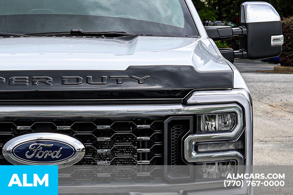 Used 2025 White Ford Lariat image 15