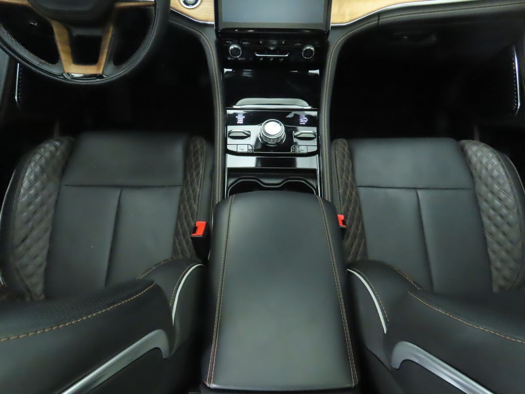 Thumbnail: 2023 Jeep Grand Cherokee L - 17