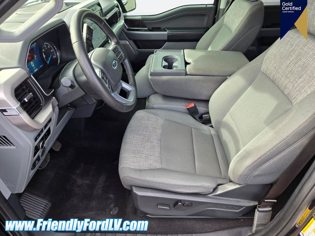 View vehicle photo 7