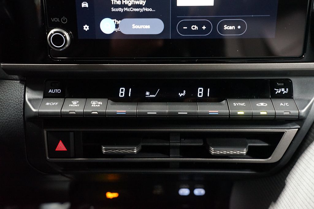 Thumbnail: 2026 Toyota Camry - 21