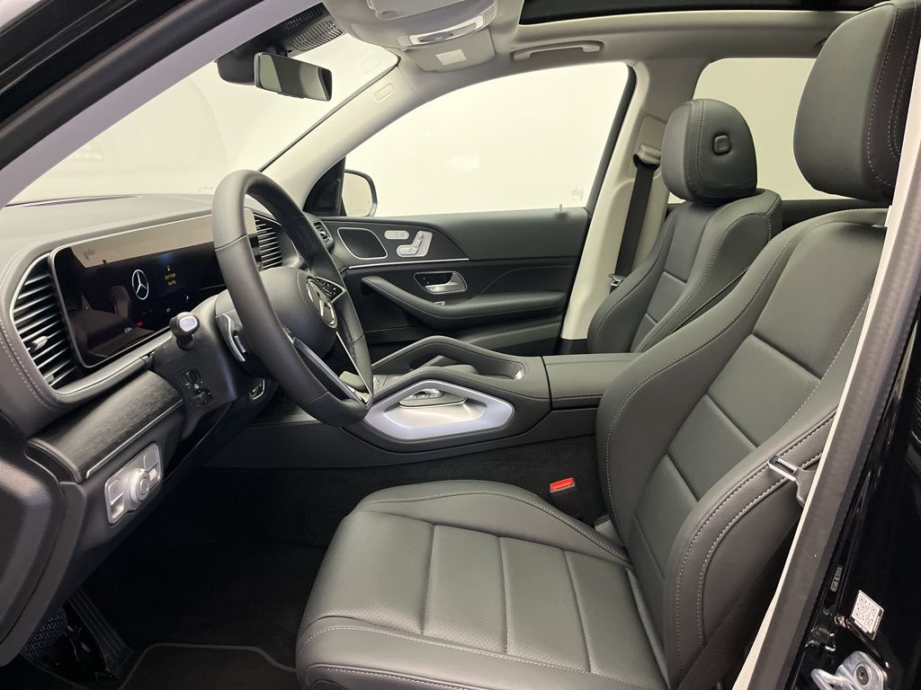 Thumbnail: 2026 Mercedes-Benz GLE - 13