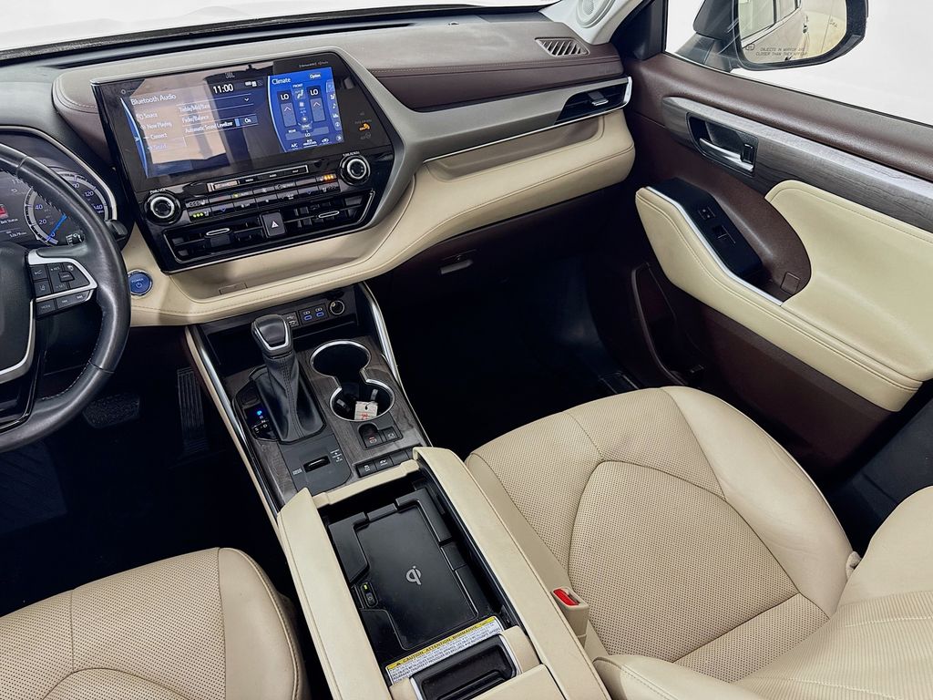 Used Car 2022 Toyota Highlander Hybrid  Limited For Sale Under $40,000 In Austin, Texas