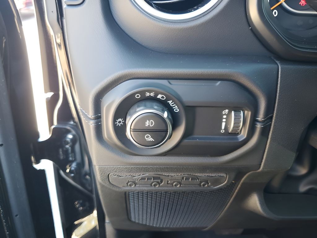 New Car 2025 Jeep Gladiator  For Sale Under $40,000 In Austin, Texas