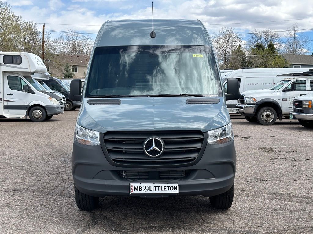 2024 Mercedes-Benz Sprinter 2500 Cargo 144 WB 7