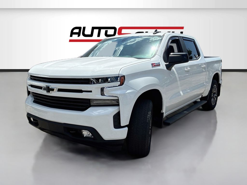 Used 2021 White Chevrolet RST image 3