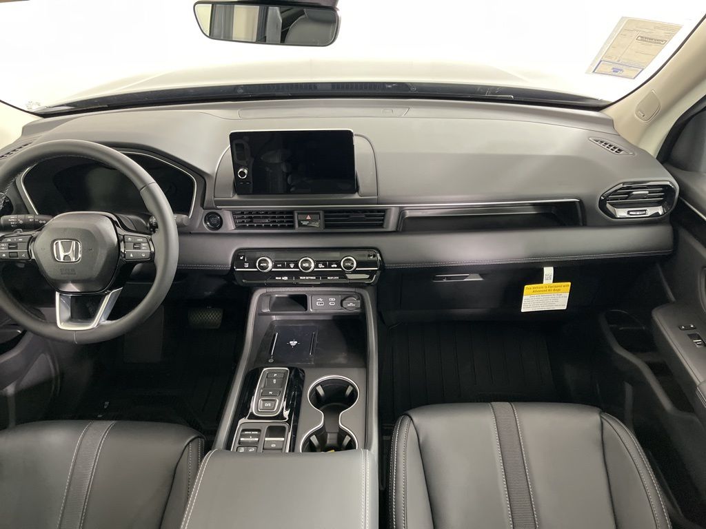 Thumbnail: 2025 Honda Pilot - 16